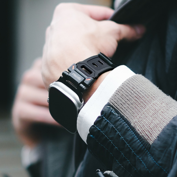 „Skinarma“ titano dirželis „Apple Watch Ultra“, 49 mm, oranžinis aprašymas - Prekės nuotrauka „Skinarma“ titano dirželis „Apple Watch Ultra“, 49 mm, oranžinis aprašymas - Prekės nuotrauka