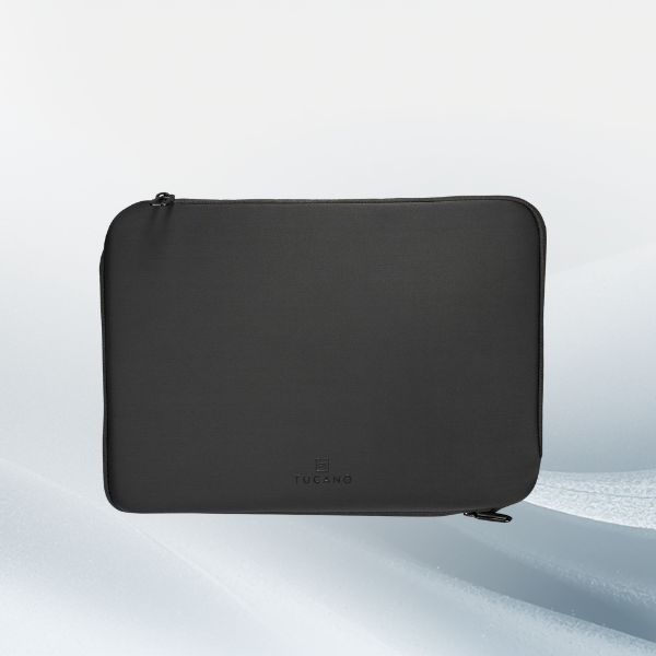Tucano Colore Sleeve krepšys kompiuteriui 17“/18” for 17“/18” laptops juodos spalvos aprašymas - Prekės nuotrauka