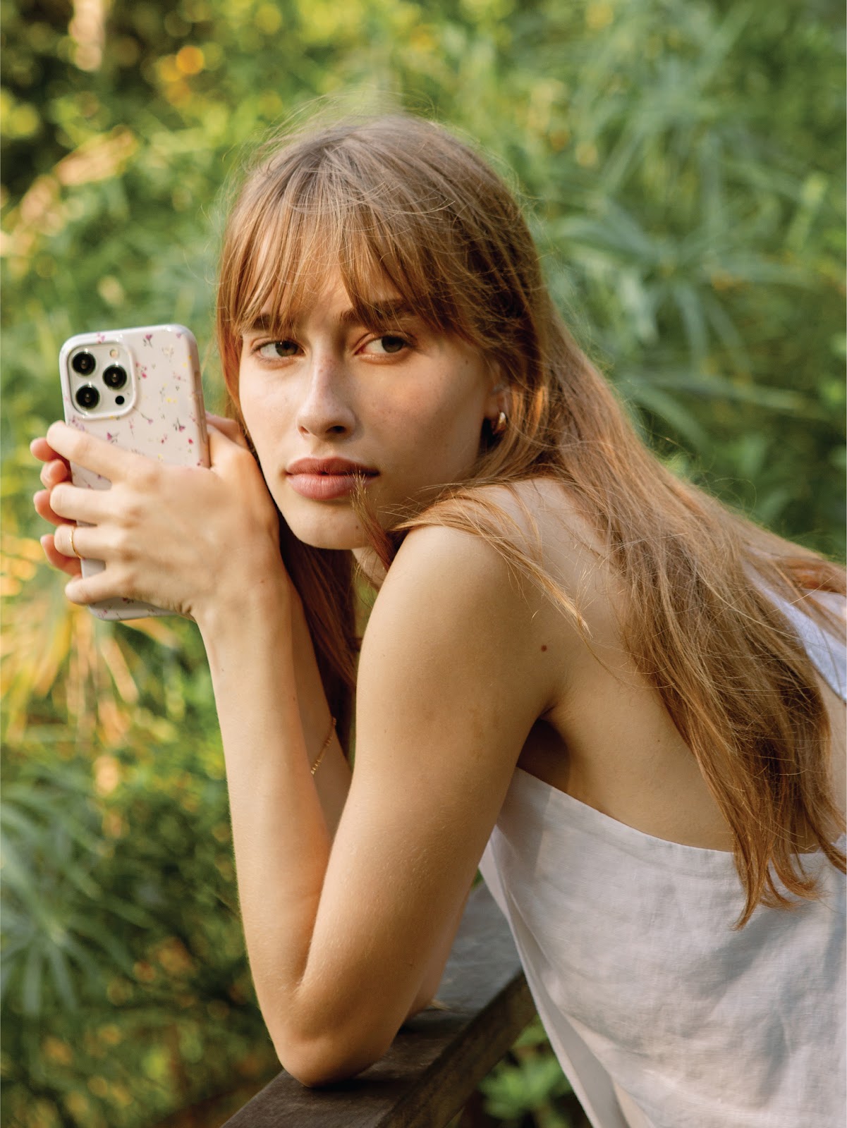 UNIQ Coehl Prairie iPhone 15 Pro 6.1″ dėklas, smėlio spalvos (beige blush) aprašymas - Prekės nuotrauka