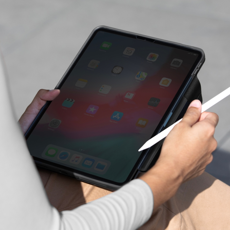 UNIQ Ryze 360 Dėklas skirtas Apple iPad Air 13″ (2024) midnight juodos spalvos aprašymas - Prekės nuotrauka