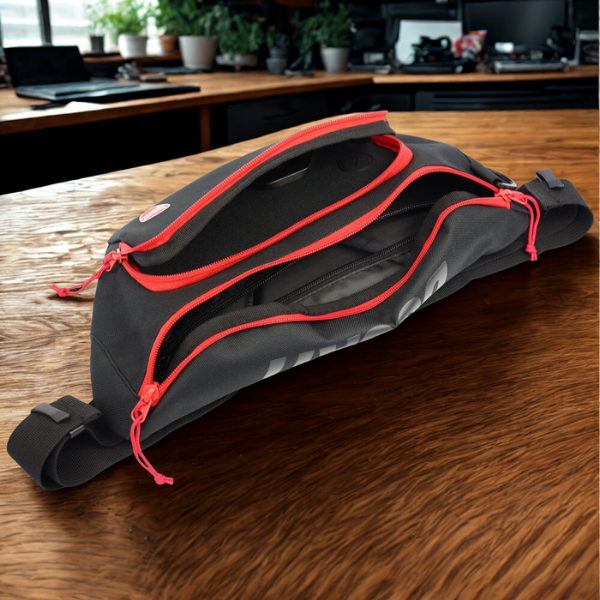 Audi Universali Ducati juosmens rankinė Waist Bag juodos spalvos aprašymas - Prekės nuotrauka