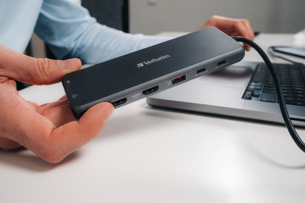 Verbatim adapteris „Hub“ USB-C – 2xHDMI/DP/Ethernet/6xUSB-A/3,5 mm lizdas/2xUSB-C, pilkos spalvos, 32153 aprašymas - Prekės nuotrauka