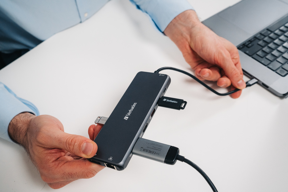 Verbatim adapteris „Hub“ USB-C – 2xHDMI/DP/Ethernet/6xUSB-A/3,5 mm lizdas/2xUSB-C, pilkos spalvos, 32153 aprašymas - Prekės nuotrauka