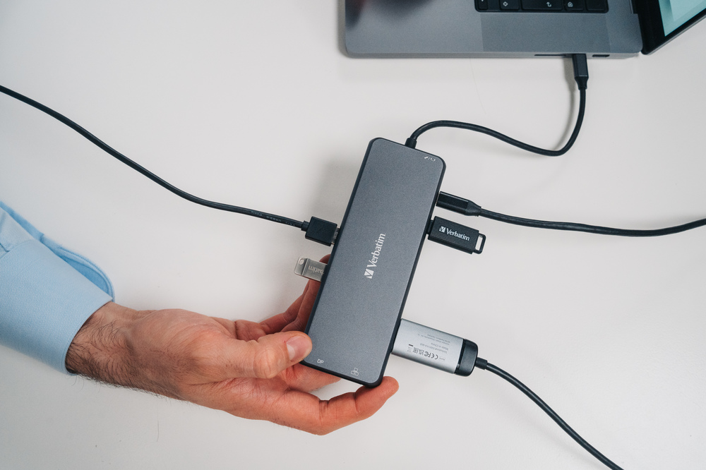 Verbatim adapteris „Hub“ USB-C – 2xHDMI/DP/Ethernet/6xUSB-A/3,5 mm lizdas/2xUSB-C, pilkos spalvos, 32153 aprašymas - Prekės nuotrauka
