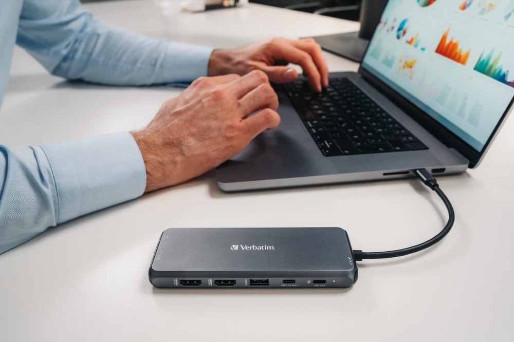 Verbatim Adapteris Hub USB-C - 2xHDMI/VGA/ Eternet/5xUSB-A/Jack 3.5mm/2xUSB-C/SD/Micro SD pilkos spalvos 32154 aprašymas - Prekės nuotrauka