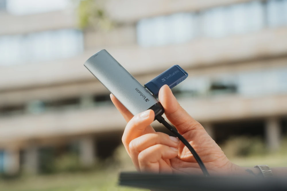 Verbatim Adapteris Hub USB-C - 4xUSB-A 3.2 pilkos spalvos 49147 aprašymas - Prekės nuotrauka