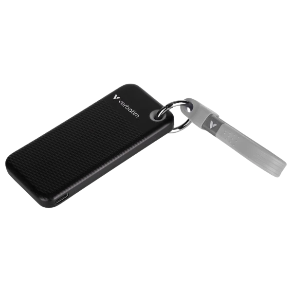 Kietasis diskas Verbatim diskas SSD 1TB - raktų pakabukas su laidu USB 3.2 gen.2 juodos ir pilkos spalvos 32190 aprašymas - Prekės nuotrauka Kietasis diskas Verbatim diskas SSD 1TB - raktų pakabukas su laidu USB 3.2 gen.2 juodos ir pilkos spalvos 32190 aprašymas - Prekės nuotrauka