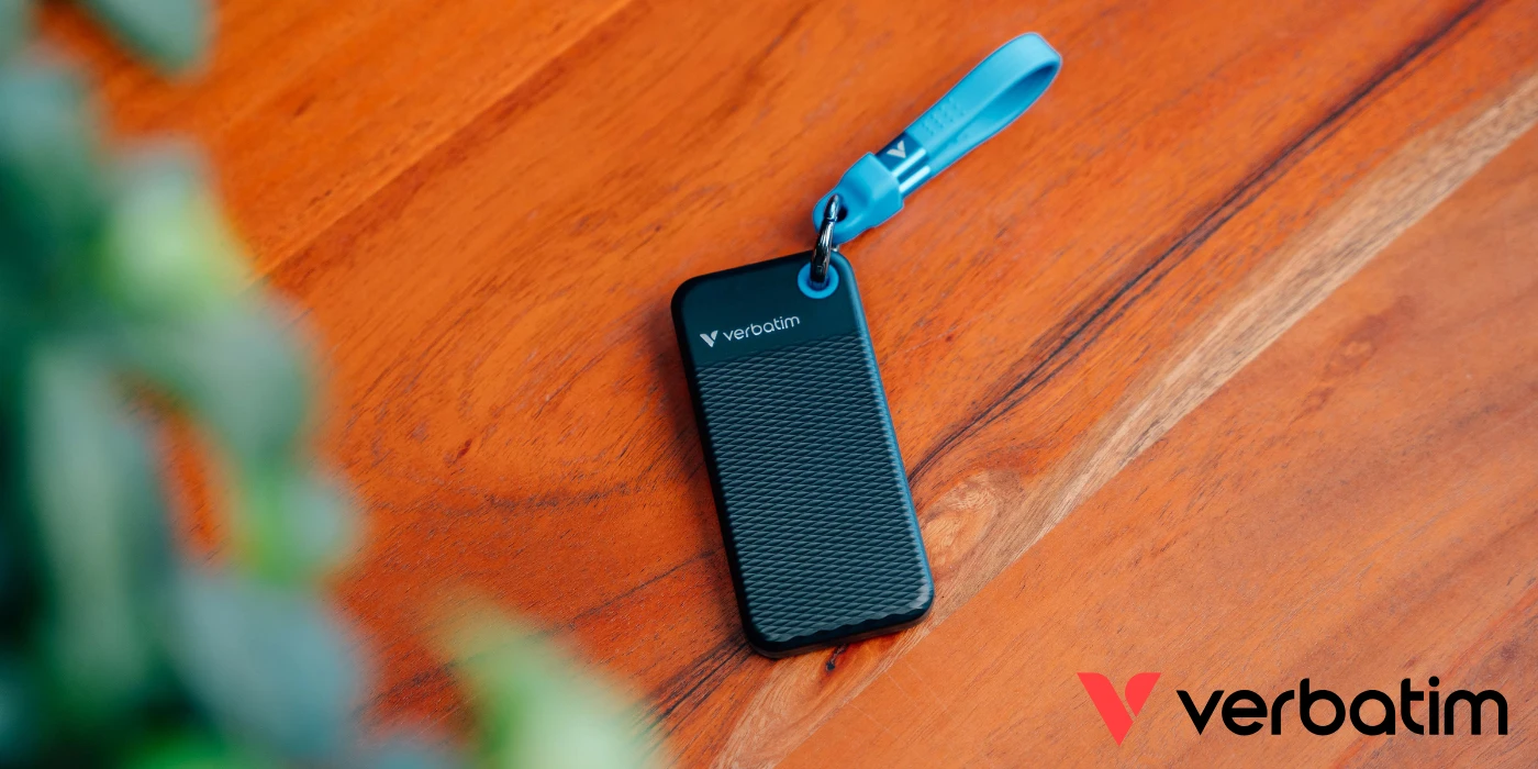 Kietasis diskas Verbatim diskas SSD 1TB - raktų pakabukas su laidu USB 3.2 gen.2 juodos ir mėlynos spalvos 32191 aprašymas - Prekės nuotrauka Kietasis diskas Verbatim diskas SSD 1TB - raktų pakabukas su laidu USB 3.2 gen.2 juodos ir mėlynos spalvos 32191 aprašymas - Prekės nuotrauka