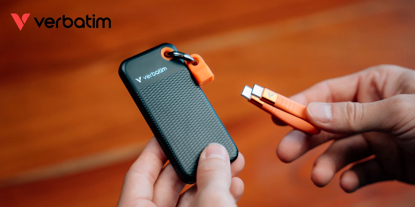 Kietasis diskas Verbatim diskas SSD 2TB - raktų pakabukas su laidu USB 3.2 gen.2 juodos ir oranžinės spalvos 32197 aprašymas - Prekės nuotrauka Kietasis diskas Verbatim diskas SSD 2TB - raktų pakabukas su laidu USB 3.2 gen.2 juodos ir oranžinės spalvos 32197 aprašymas - Prekės nuotrauka