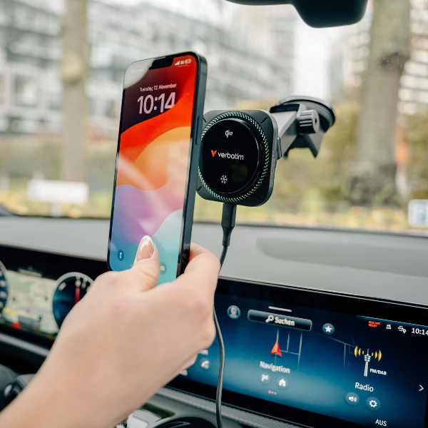 Verbatim įkroviklis automobilinis n Drive Qi2 15W RGB CND-01 juodos spalvos 31860 aprašymas - Prekės nuotrauka Verbatim įkroviklis automobilinis n Drive Qi2 15W RGB CND-01 juodos spalvos 31860 aprašymas - Prekės nuotrauka