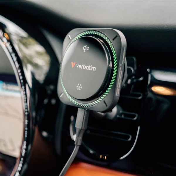 Verbatim įkroviklis automobilinis n Drive Qi2 15W RGB CND-01 juodos spalvos 31860 aprašymas - Prekės nuotrauka Verbatim įkroviklis automobilinis n Drive Qi2 15W RGB CND-01 juodos spalvos 31860 aprašymas - Prekės nuotrauka