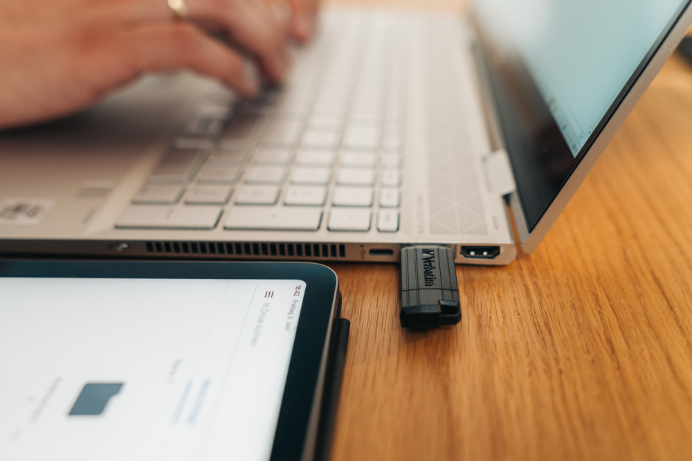 verbatim-pendrive-128gb-usb-a-20-pinstripe