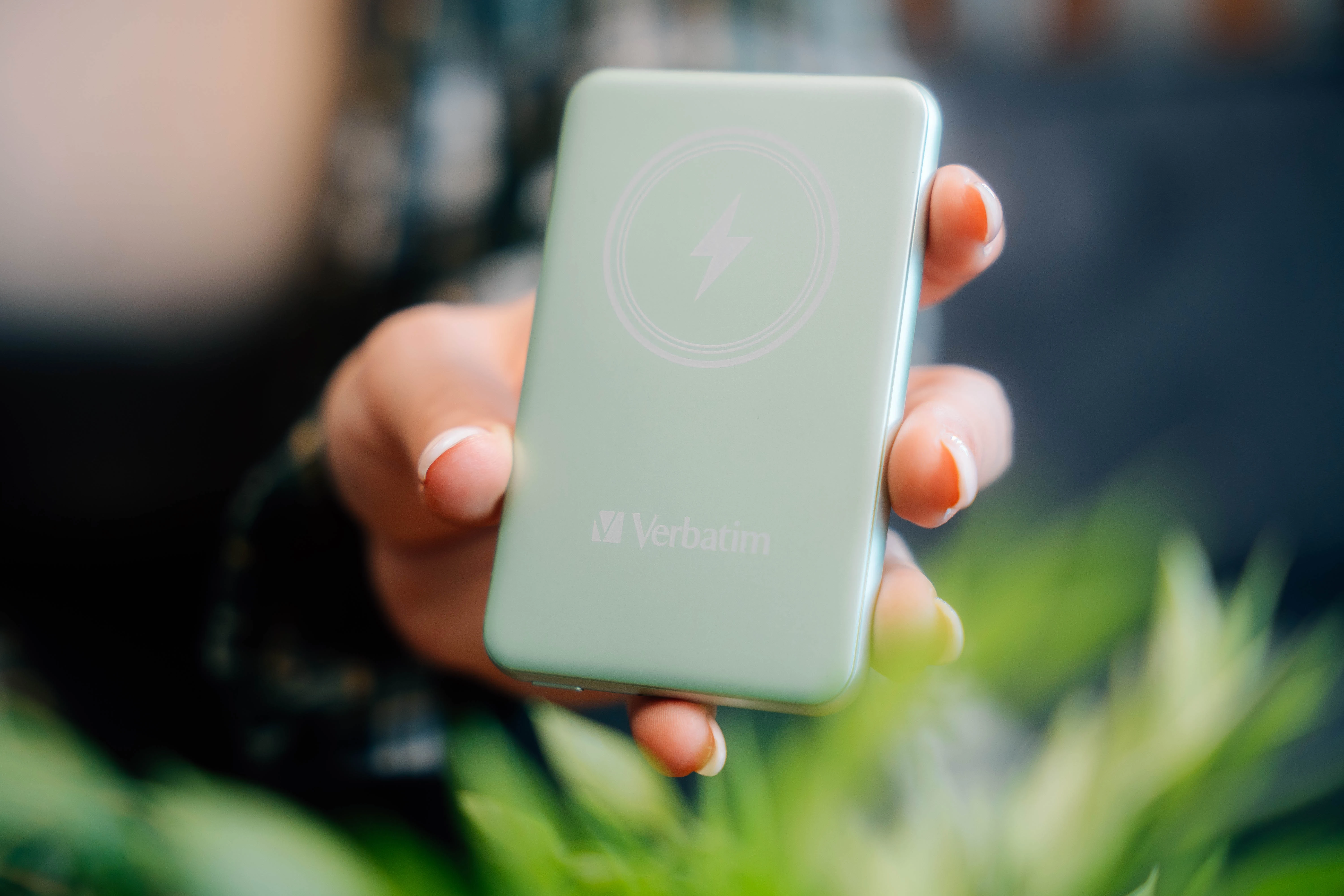 Verbatim Powerbank indukcinis / belaidis `n` Go 15W 10000mAh Wireless Magnetic rožinės spalvos 32248 aprašymas - Prekės nuotrauka