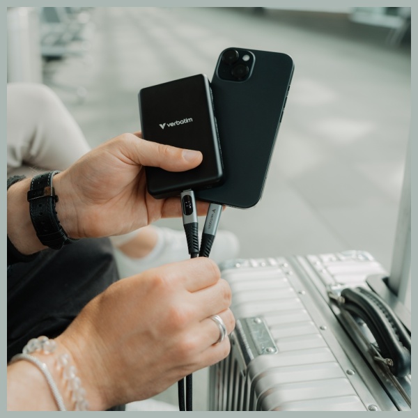 Verbatim Sync & Charge USB-C į USB-C laidas 100W su ekranu 120cm juodos spalvos 31848 aprašymas - Prekės nuotrauka