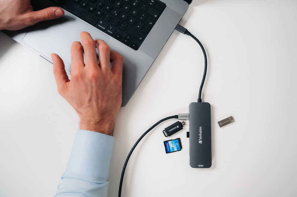 Verbatim USB-C šakotuvas (hub) – 2xHDMI/ 3xUSB-A/SD/Micro SD/USB-C pilkos spalvos 32151 aprašymas - Prekės nuotrauka