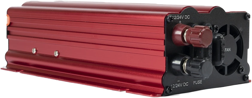 Dėžutė su 20 vienetų PNI L650W įtampos keitiklių, dvigubas maitinimo šaltinis 12V/24V, 230V išėjimas, 500W, modifikuota sinusinė banga, 5V 500mAh USB jungtis, su pridedamais maitinimo gnybtais ir cigarečių degiklio kištuku