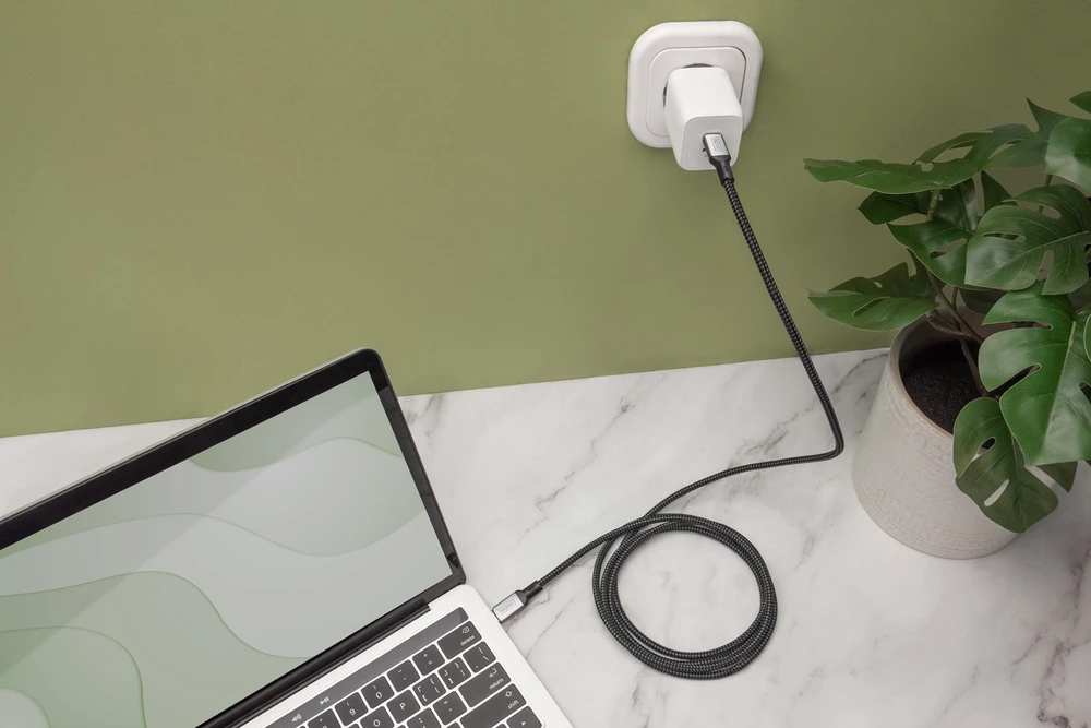 Digitus DB-300443-010-S USB kabelis USB4 Gen 2×2 1 m USB C 40 Gbit/s 100 W Juoda