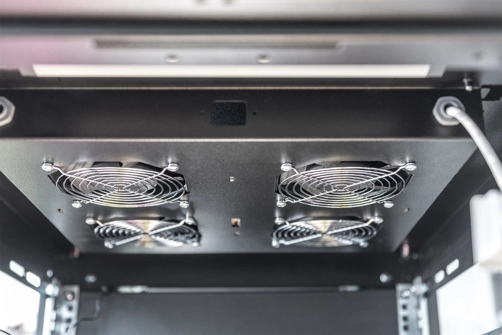 Digitus DN-19 FAN-4-B-N stovo aušinimo įranga
