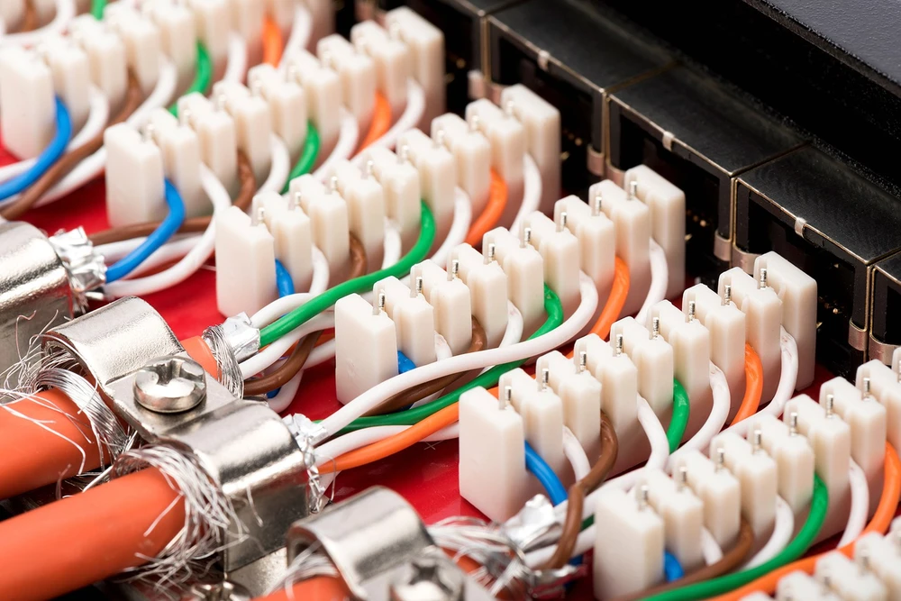 DIGITUS Patchpanel 1HE 12-Port Cat6A geschirmt juodas