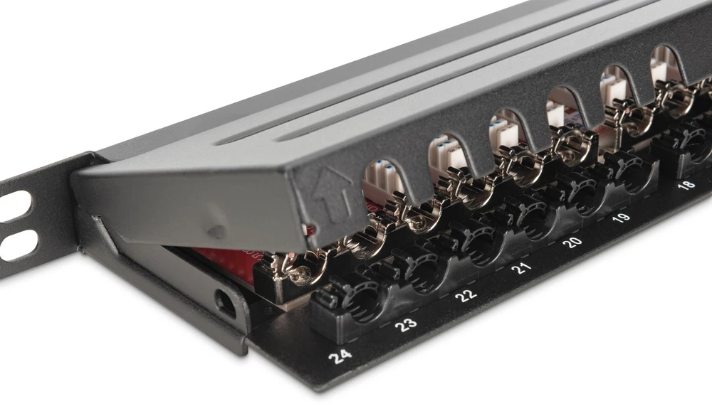 DIGITUS Patchpanel 0,5HE 24-Port Cat6a geschirmt juodas