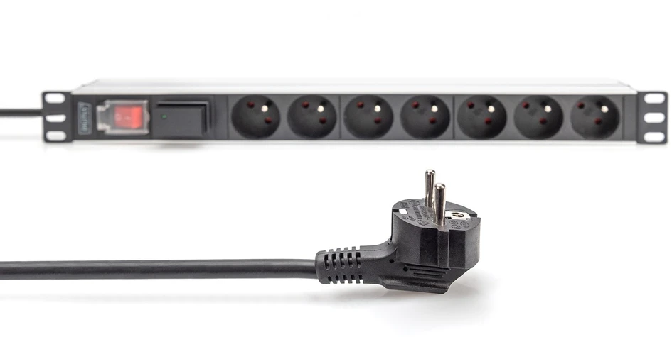 DIGITUS PDU 1U 7xCEE7/5 FR-Ausgnge 230V/16A juodas