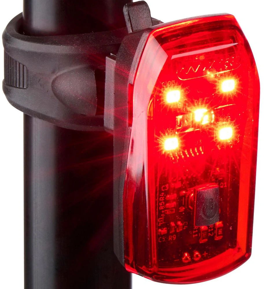 GALINIS DVIRAČIO ŽIBINTAS 5 LED SU STOP FUNKCIJA SERTIFIKUOTAS DUNLOP 332406