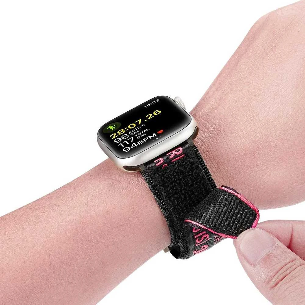 Dux Ducis apyrankė (Outdoor Version) Apple Watch Ultra apyrankė, SE, 9, 8, 7, 6, 5, 4, 3, 2, 1 (49, 45, 44, 42 mm) Nylon juodos ir raudonos spalvos