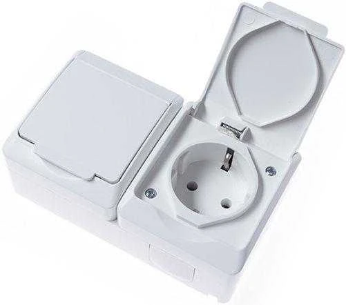 Dvivietis kištukinis lizdas ELEKTRO-PLAST HERMES, IP44