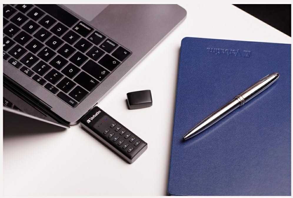 External drive Verbatim klaviatūra Secure USB 3.2 Gen 1 32GB juodos spalvos 49427