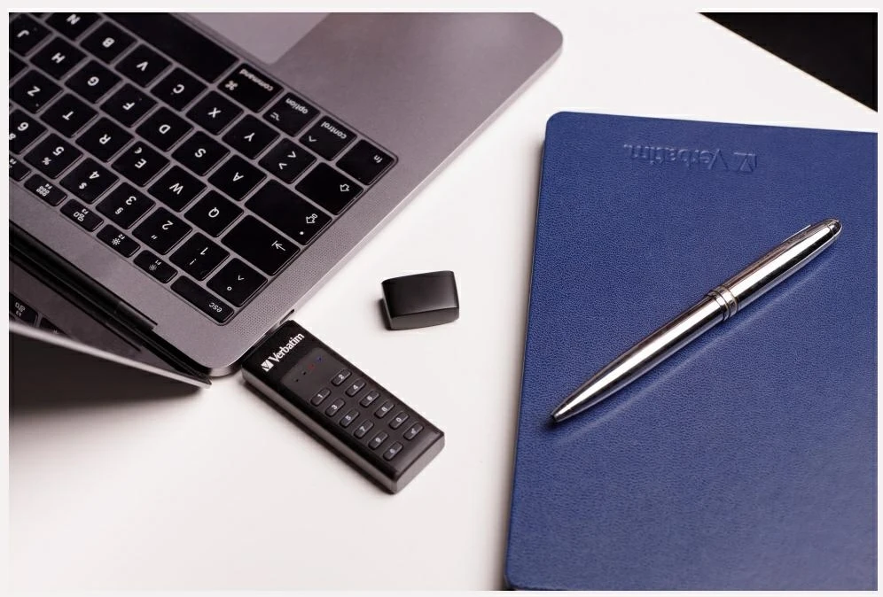 Išorinis diskas Verbatim klaviatūra Secure USB 3.2 Gen 1 32GB juodos spalvos 49427