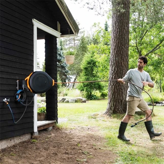 Fiskars Laistymo sistemos Water wheel XL sieninis laikiklis