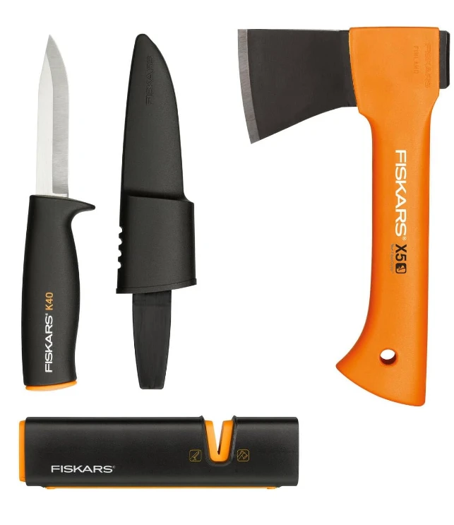 Fiskars rinkinys 1057913, kirvis + peilis + galąstuvas