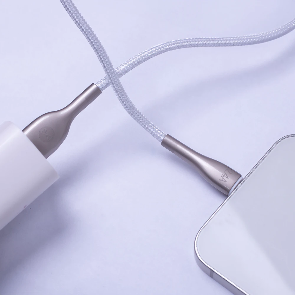 „Forever Sleek“ laidas USB – „Lightning“ 1,0 m 2.4A baltas