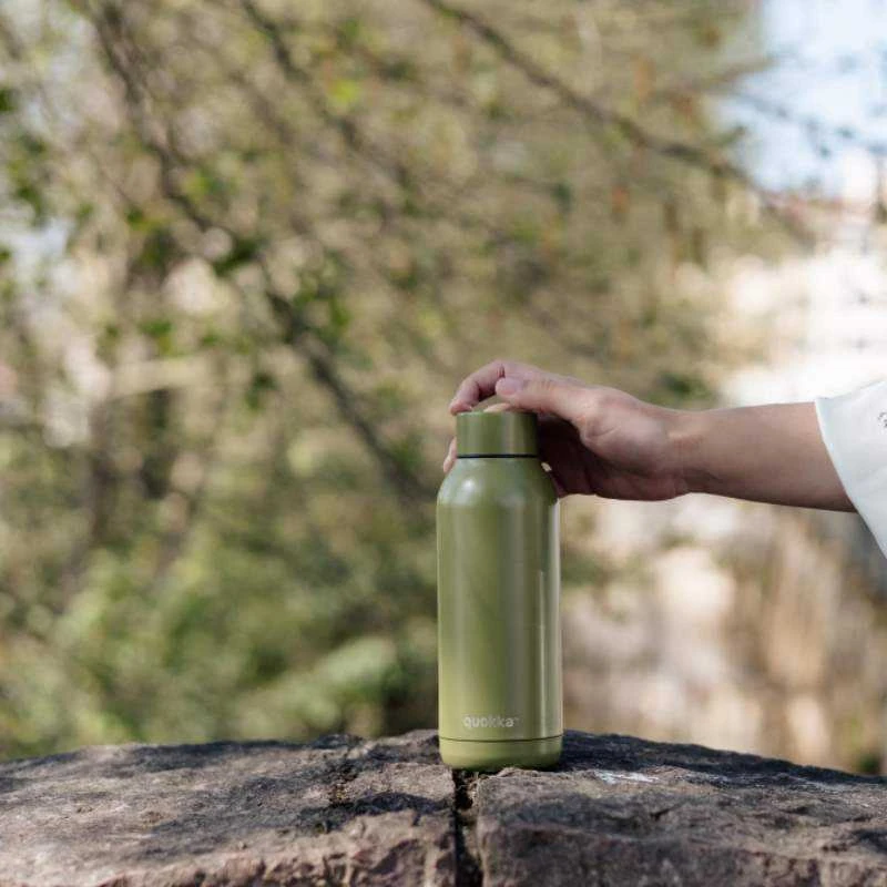 „Quokka Solid“ nerūdijančio plieno termosas 510 ml (alyvuogių žalia)