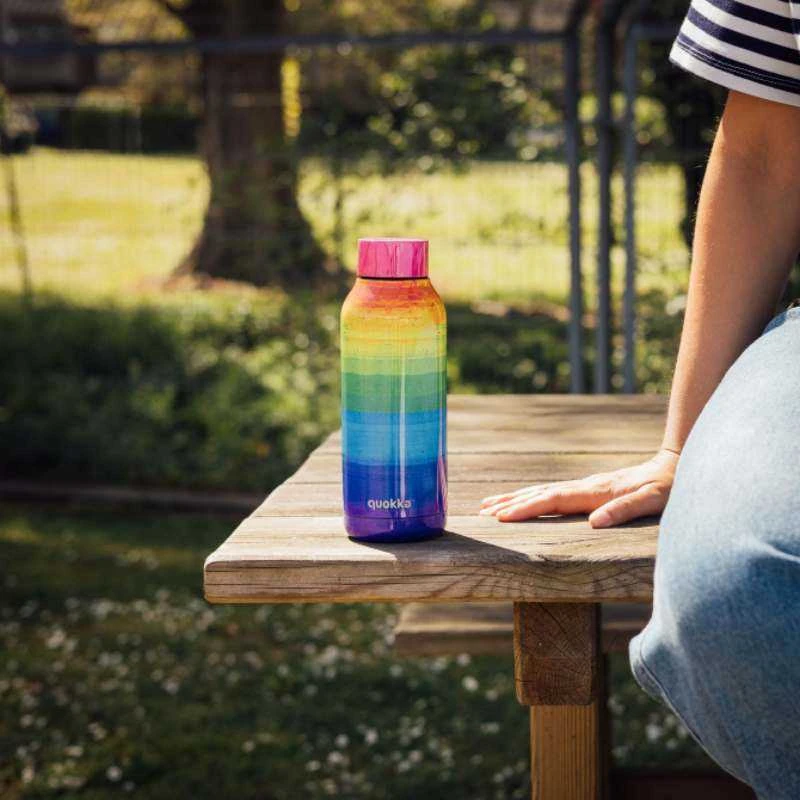 „Quokka Solid“ nerūdijančio plieno termosas 510 ml (vaivorykštės spalvos)