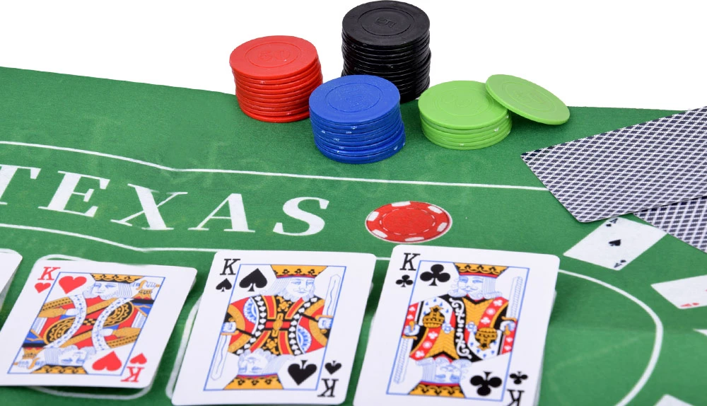 Jokomisiada Kortų žaidimo „2in1“ pokerio ir „BlackJack“ žetonų rinkinys + kortos + lenta GR0706