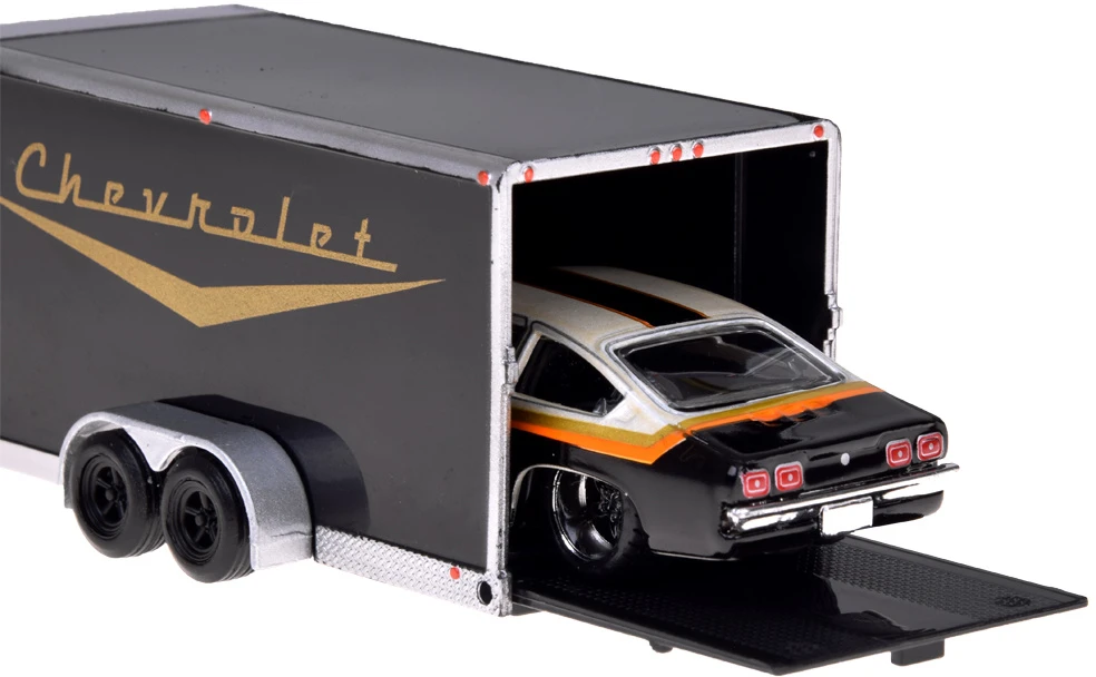 Jokomisiada Licencijuoti metaliniai automobiliai 1:64 – „Chevrolet Nomad 1955“ ir „Vega 1971