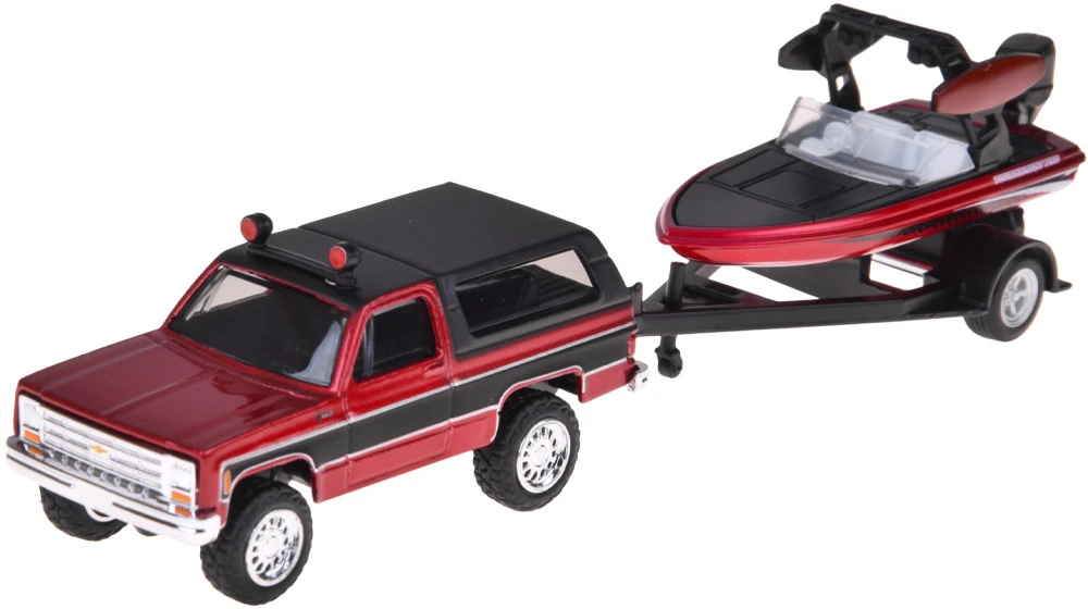 Jokomisiada Maisto Licensed Metal car Chevrolet K5 Blazer + boat 1:64 ZA5964