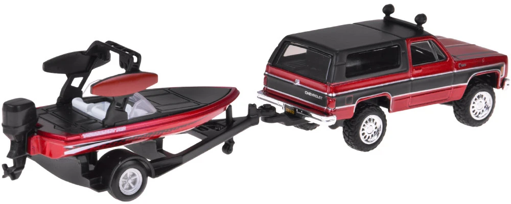 Jokomisiada Maisto Licensed Metal car Chevrolet K5 Blazer + boat 1:64 ZA5964