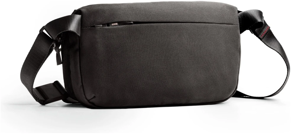 Bag Crossbody UNIQ Denver 5L juodos spalvos