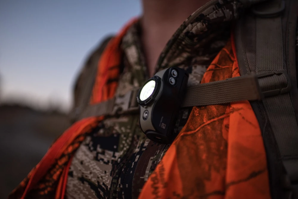 Žibintuvėlis LED LENSER MH8 (juodas) Multicolor LED