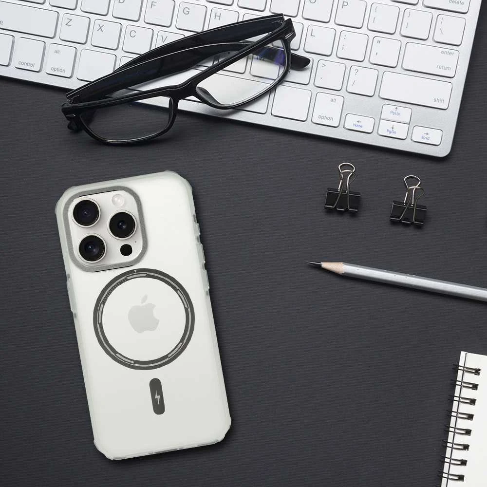 Liavec Smooth Feeling Magsafe dėklas skirtas Apple iPhone 15 Plus baltos spalvos