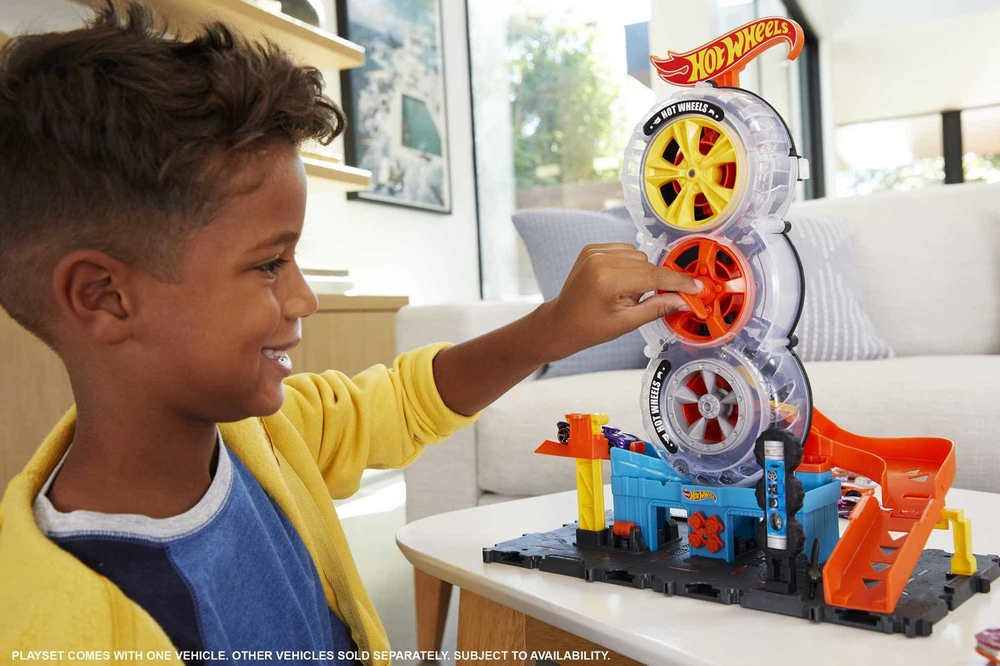 Mattel Hot Wheels rinkinys „Besisukanti padangų gamykla“
