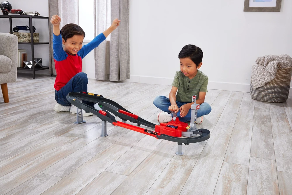 Mattel HOT WHEELS F1 lenktynių trasos rinkinys – Racing Sprint (JDY15)