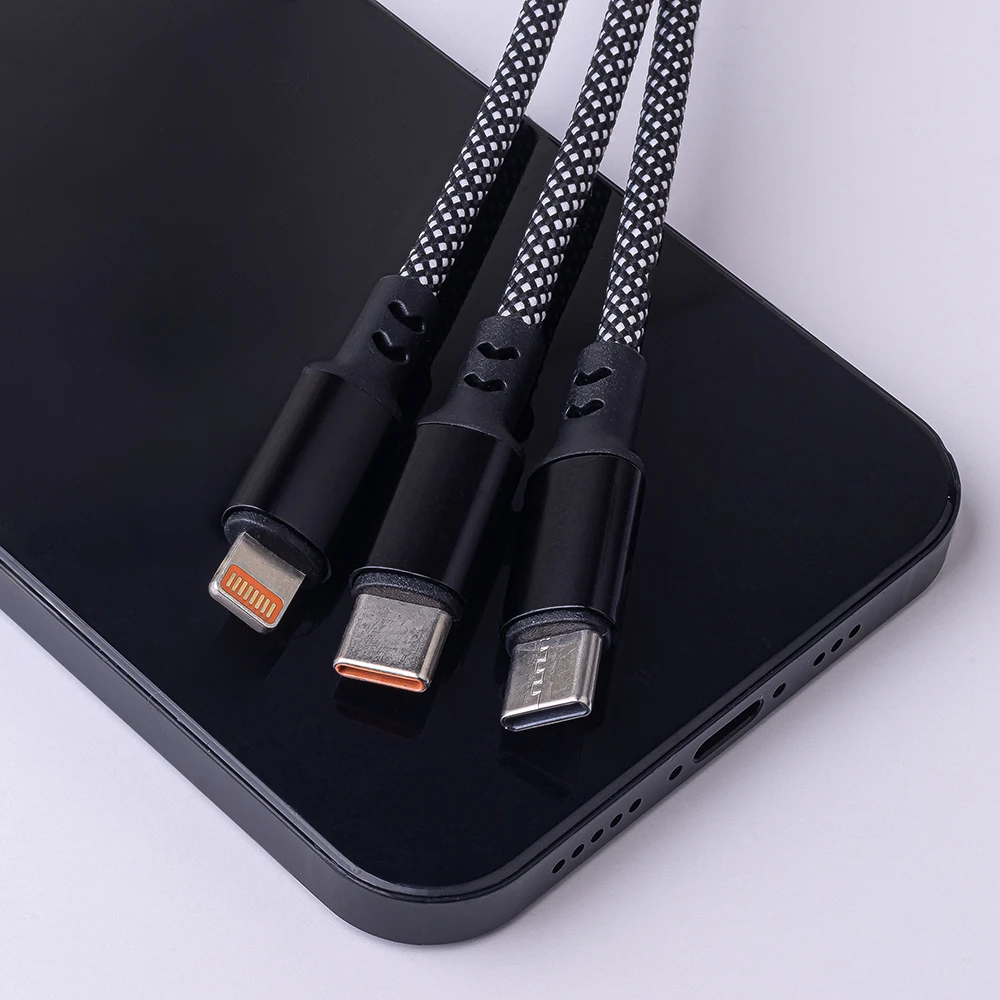 Maxlife ALLin1 laidas USB + USB-C – Lightning + 2x USB-C 1,0 m 66W juodas