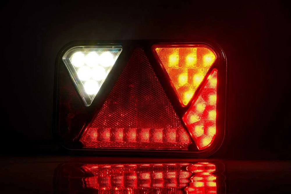 Myk Auto LED Galinis žibintas dešinės pusės