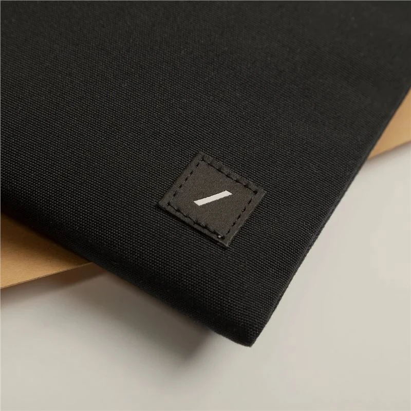 Native Union W.F.A Sleeve 13" juoda
