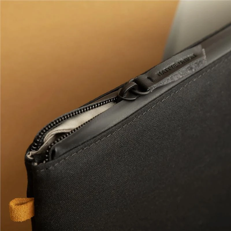 Native Union W.F.A Sleeve 13" juoda