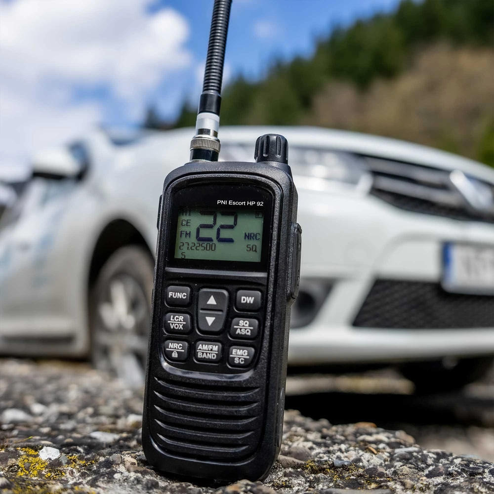 Nešiojama CB radijo stotelė PNI Escort HP 92, daugiastandartė, 4W, 12V, AM-FM, NRC, Dual Watch, Roger Beep, reguliuojamas ASQ SQ, VOX