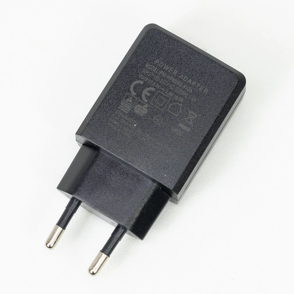 Nešiojama CB radijo stotelė PNI Escort HP 102 multi standard, 4W, 12V, AM-FM, NRC, Dual Watch, Roger Beep, reguliuojamas ASQ SQ, VOX